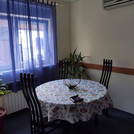Mala Kucica Apartment Zagreb Exterior photo